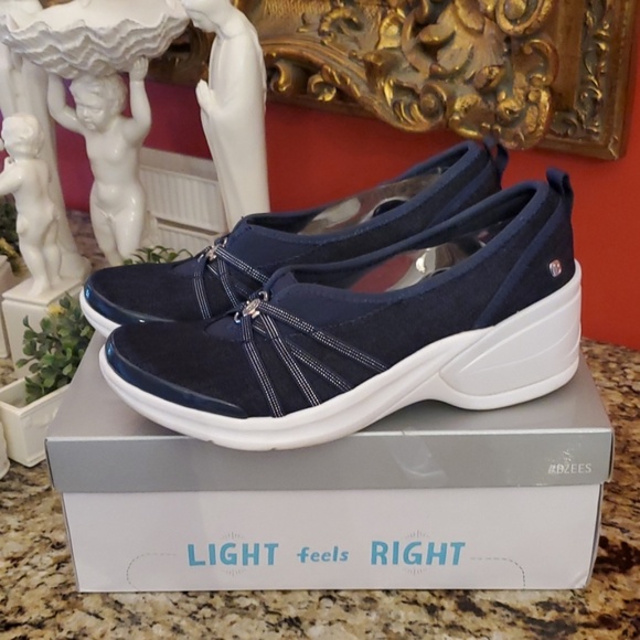 bzees melody wedge shoes